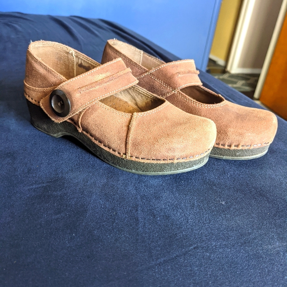 Dansko mary janes